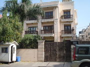 For Sale   PASCHIMI MARG  VASANT VIHAR TWO INDEPENDENT HOUSES  1200yrd